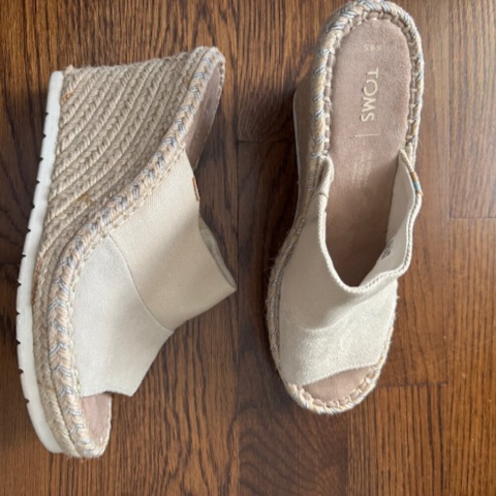 Toms Cream Wedges Size 8.5